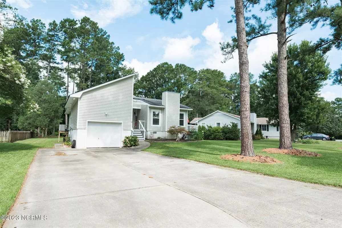 New Bern, NC 28562,103 Bowline Road