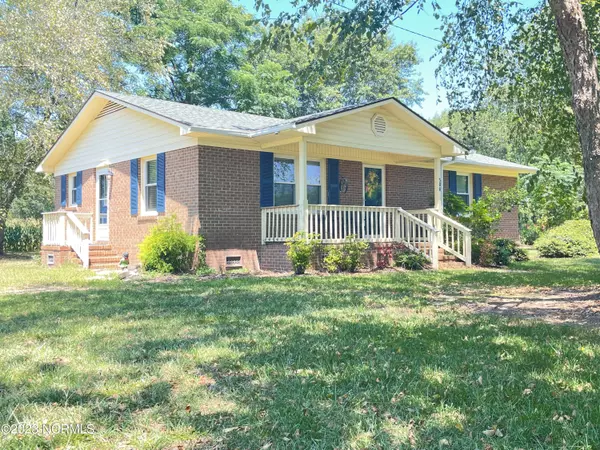 308 Maysville School RD, Mount Olive, NC 28365