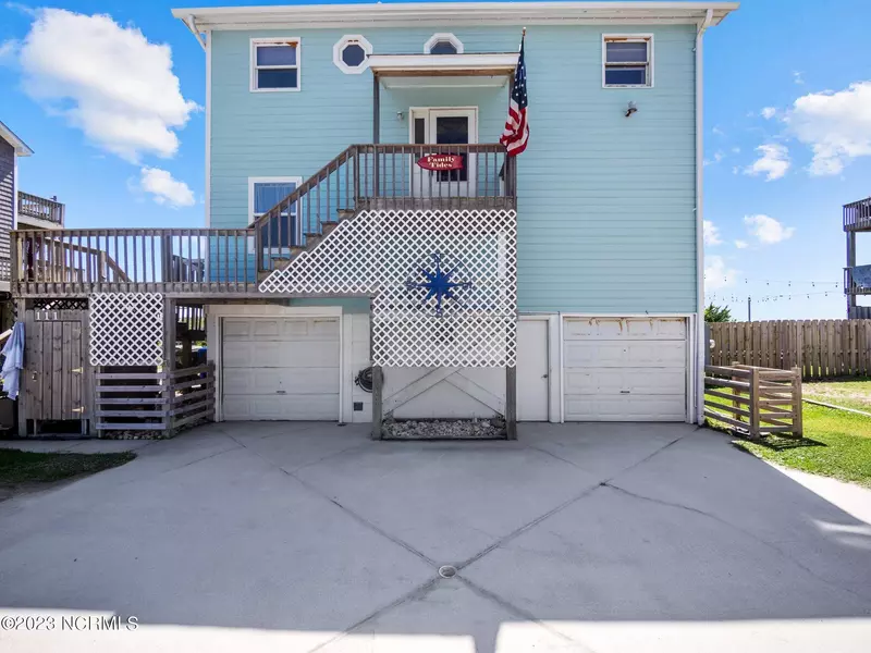 111 Summer Place DR, North Topsail Beach, NC 28460