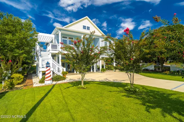 Emerald Isle, NC 28594,119 E Seaview Drive