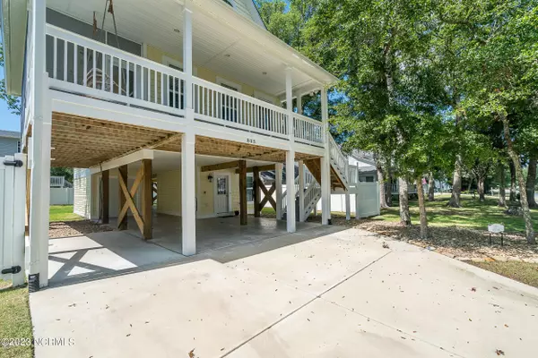 Oak Island, NC 28465,805 E Yacht Drive