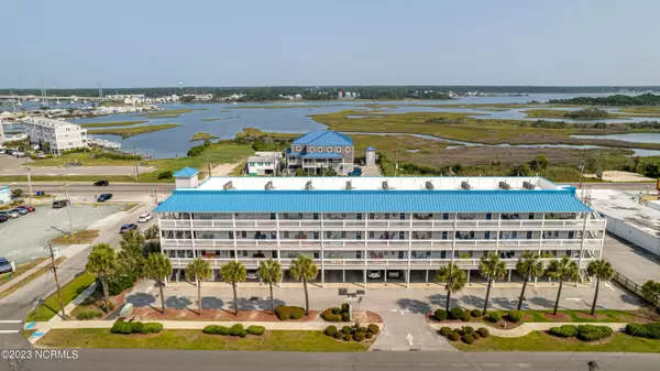 Surf City, NC 28445,305 N Topsail Drive #Unit 14