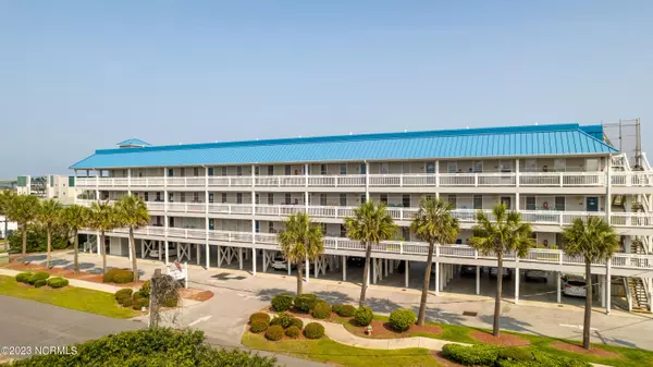 Surf City, NC 28445,305 N Topsail Drive #Unit 14