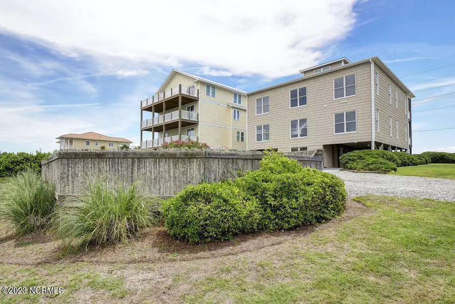 98 Oleander Court, Surf City, NC 28445