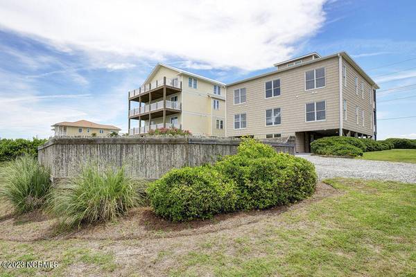 98 Oleander Court,  Surf City,  NC 28445