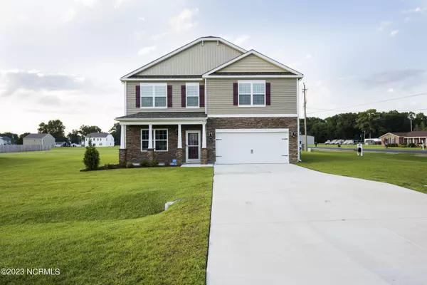 100 Featherstone Lane,  New Bern,  NC 28562