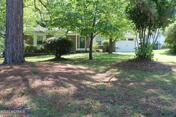 Southern Pines, NC 28387,775 S Hardin Street