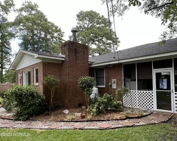 Morehead City, NC 28557,607 Robin Road