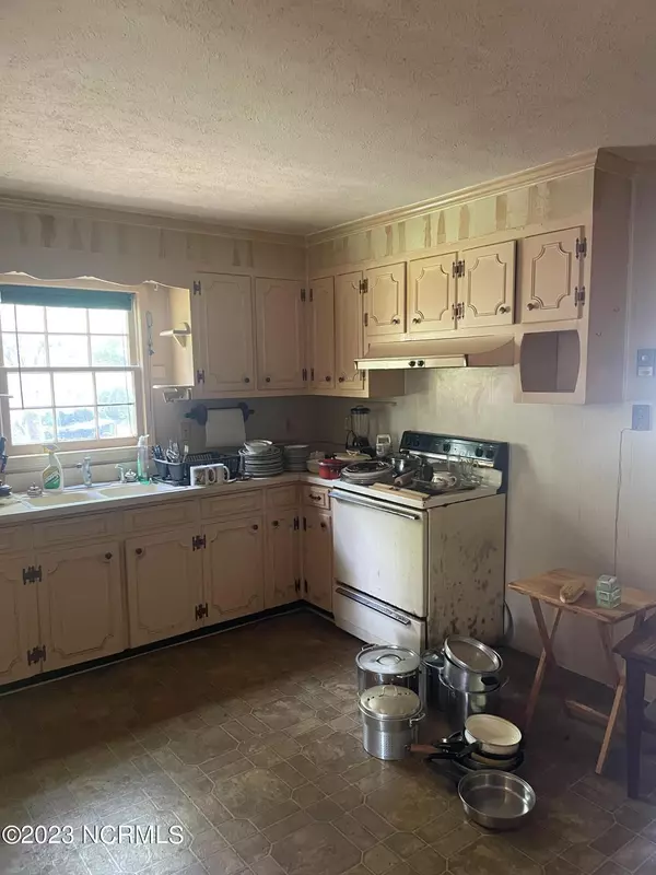 Willard, NC 28478,131 N Chubb RD