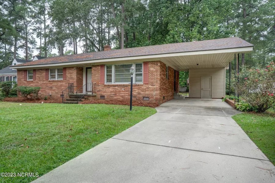 828 Cedarbrook DR, Rocky Mount, NC 27803