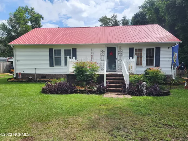 411 Maple AVE, Maysville, NC 28555