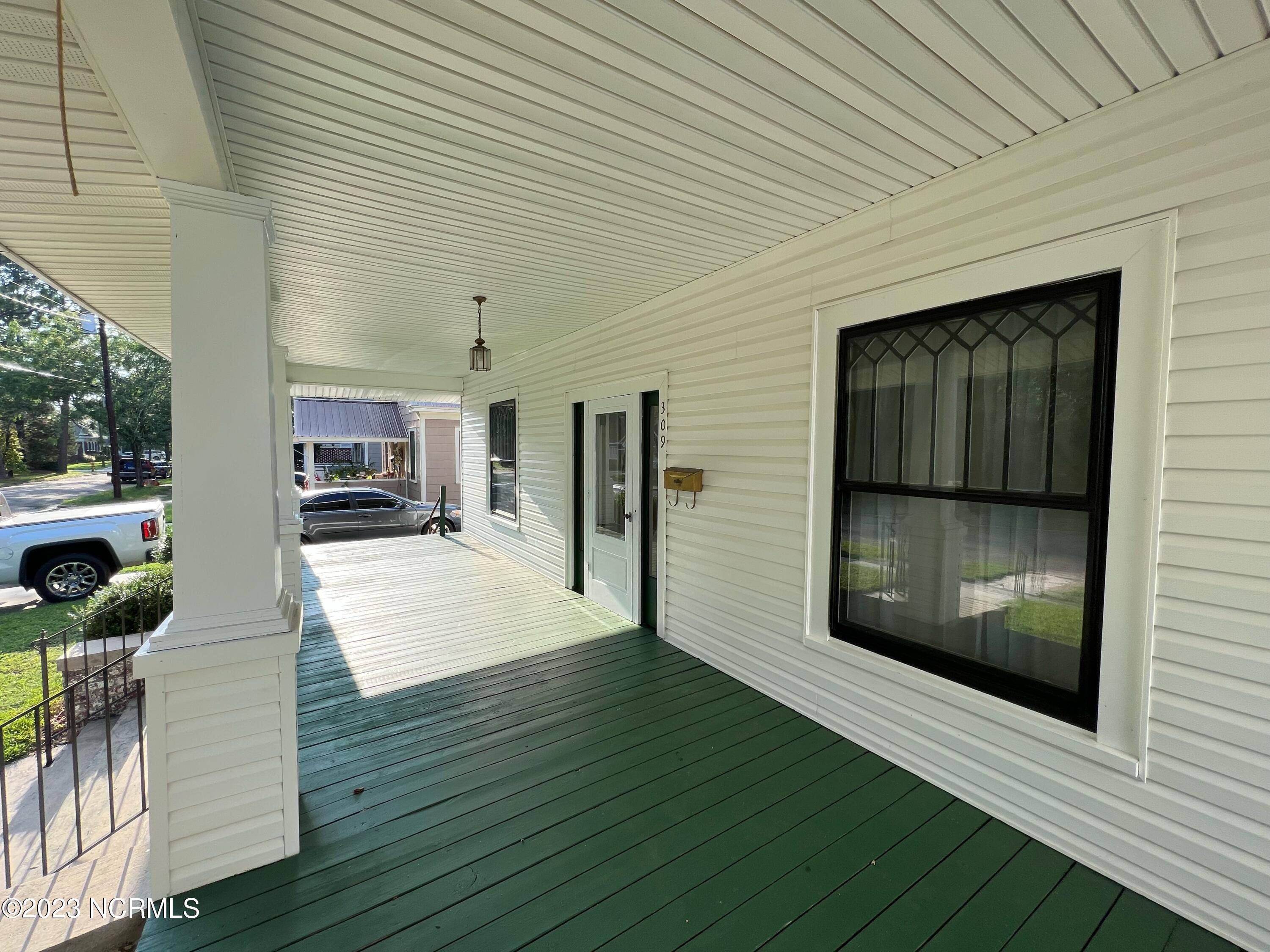 Lumberton, NC 28358,309 E 14th ST