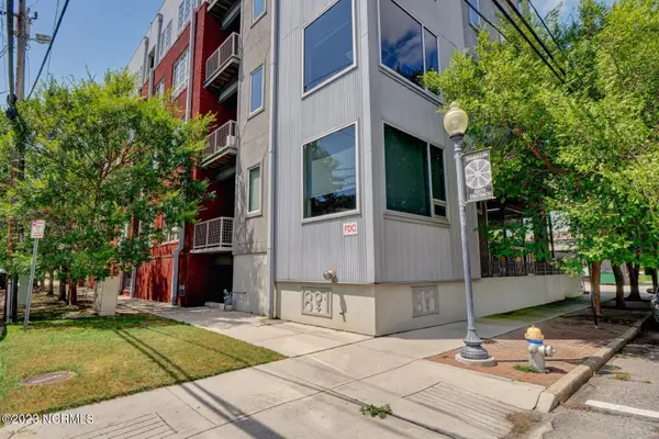 801 N 4th ST #205, Wilmington, NC 28401