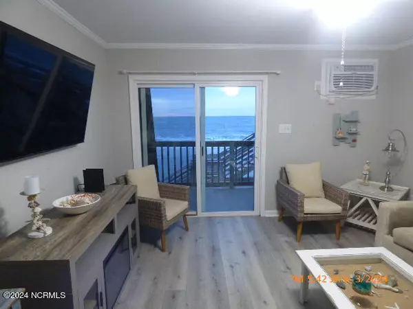 North Topsail Beach, NC 28460,2240 New River Inlet RD #125