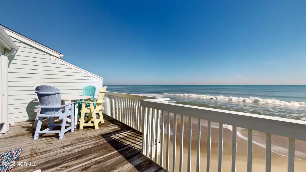 905 Pelican CT, Kure Beach, NC 28449