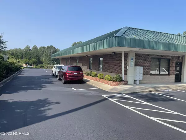 Southern Pines, NC 28387,340 Commerce Avenue #21