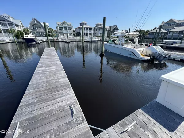 9 Keelson Row #D-9, Bald Head Island, NC 28461