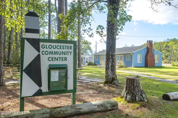 Gloucester, NC 28528,346 Pigott RD