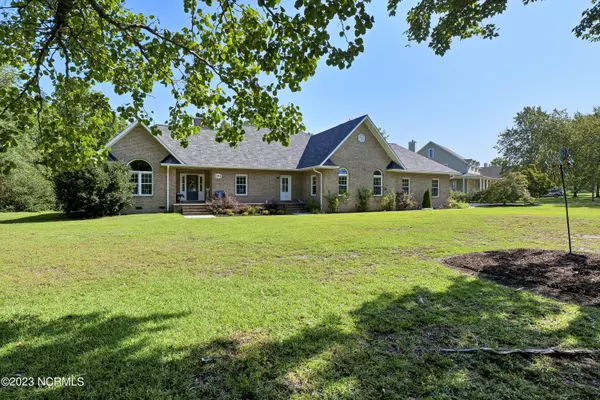 1211 Sherman Oaks DR,  Wilmington,  NC 28411