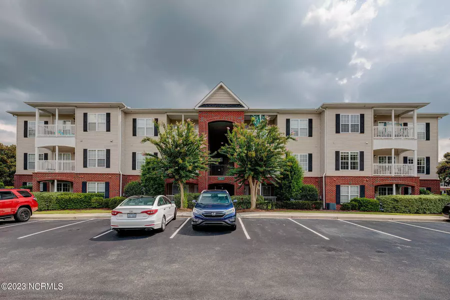 2813 Bloomfield LN #Unit 105, Wilmington, NC 28412