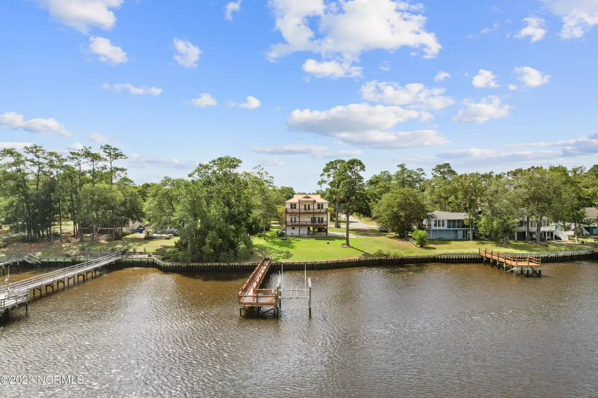 Oak Island, NC 28465,1108 W Yacht DR