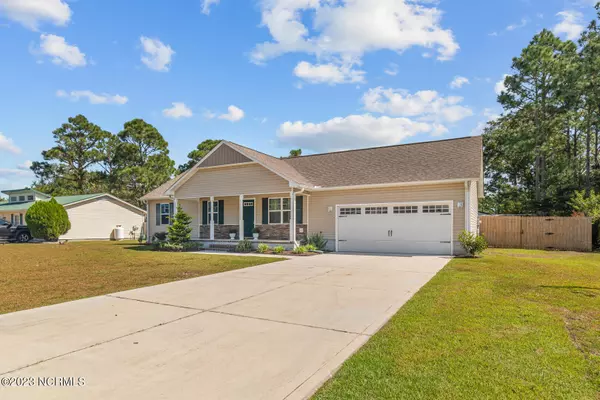 Hubert, NC 28539,533 Sand Ridge RD