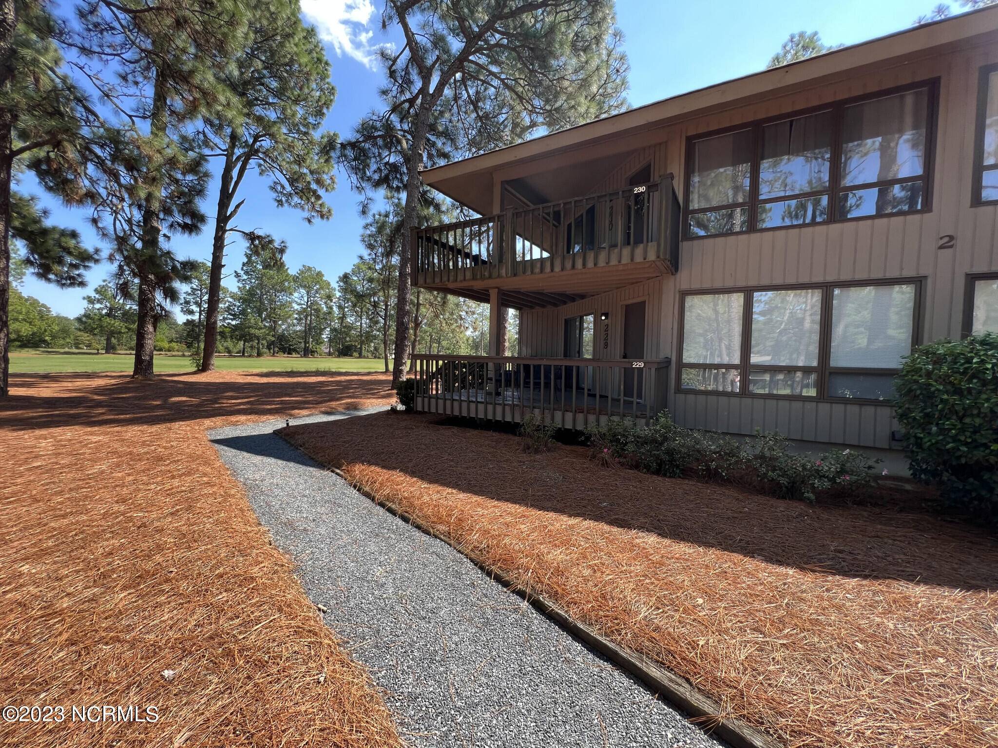 229 Foxkroft DR, Jackson Springs, NC 27281