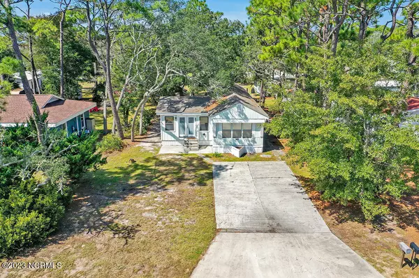 Oak Island, NC 28465,109 NE 72nd Street