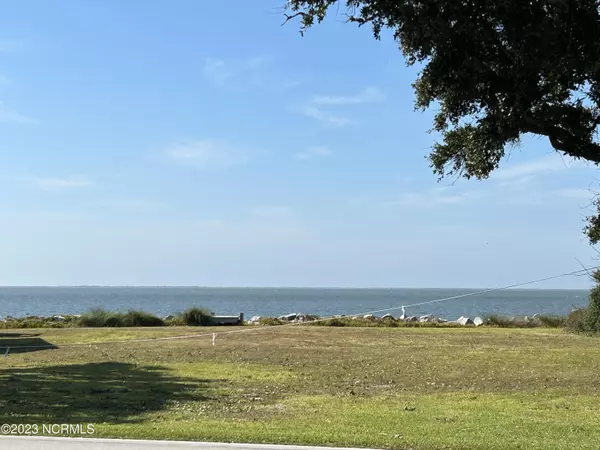 Harkers Island, NC 28531,1583 Island RD