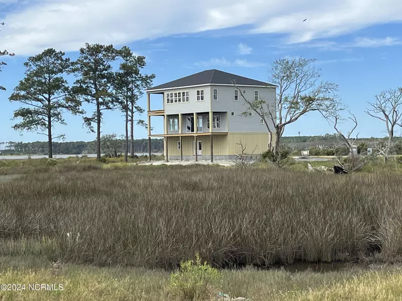 325 Anson RD, Beaufort, NC 28516