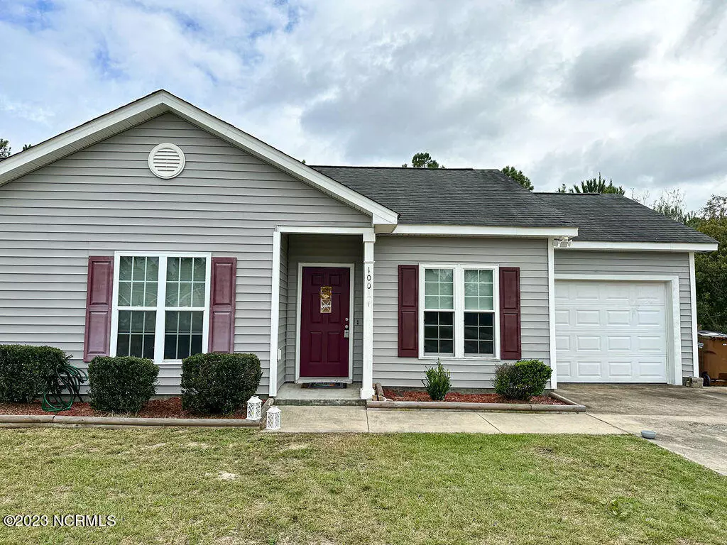 Maple Hill, NC 28454,100 Courtney Pines RD