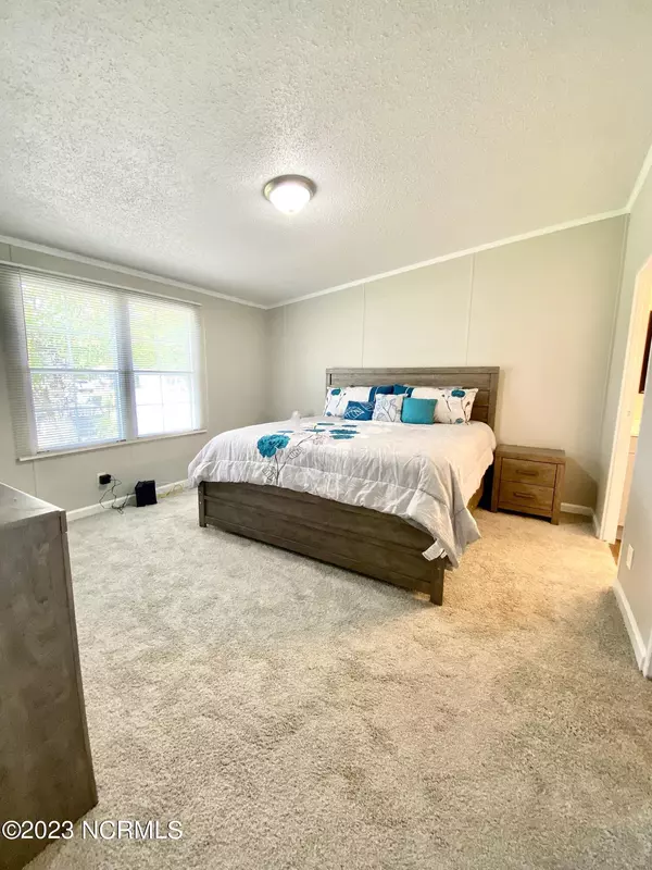 Swansboro, NC 28584,204 Seashore DR