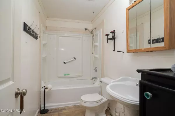 Whitakers, NC 27891,9159 Speights Chapel RD