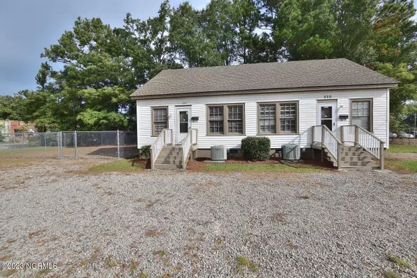 Rocky Mount, NC 27803,220 W Bassett ST