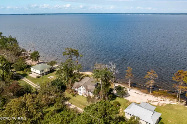 1695 Tiny Bryan RD, Havelock, NC 28532