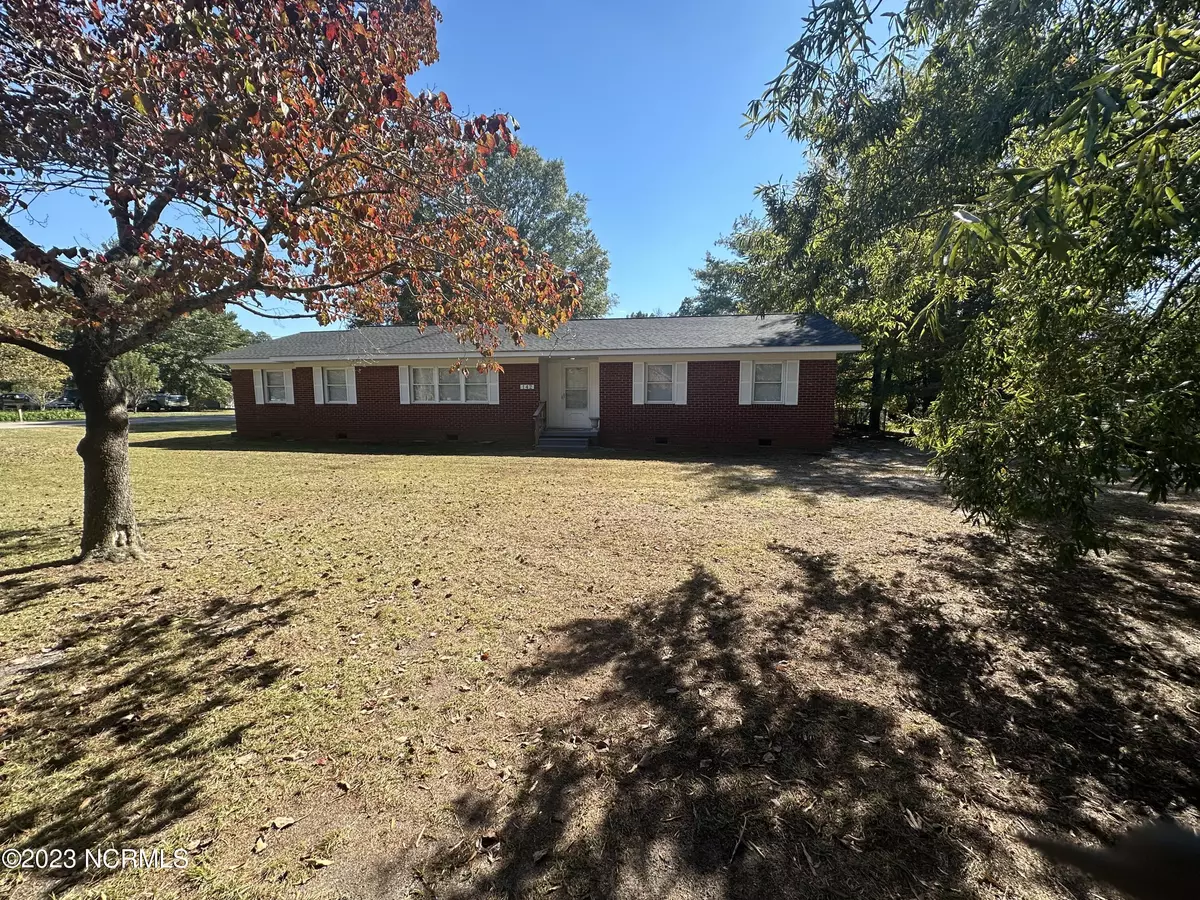 Candor, NC 27229,142 E Randolph ST