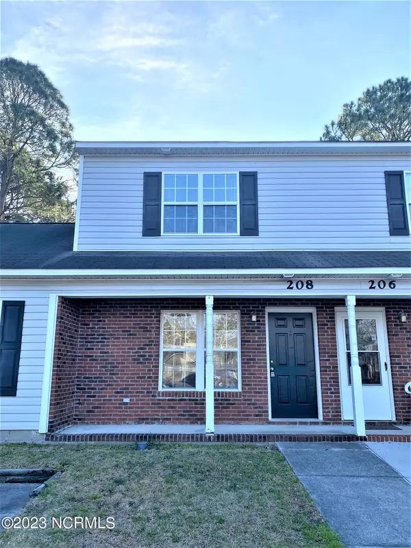 208 Palace Circle, Jacksonville, NC 28546