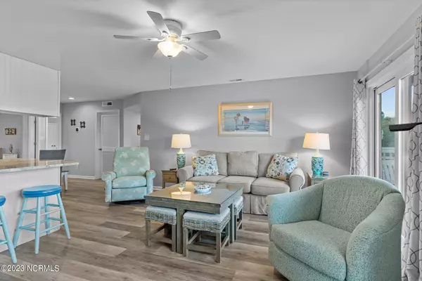 Emerald Isle, NC 28594,9201 Coast Guard RD #C106