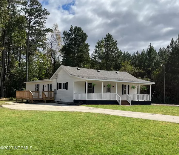 2856 Cupelo RD, Farmville, NC 27828