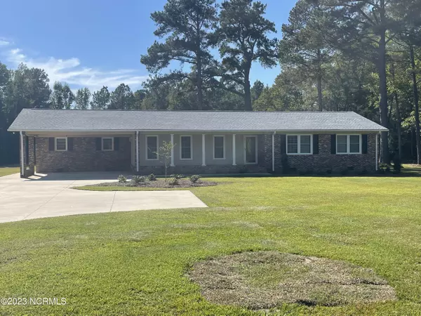 4302 New Britton HWY E, Whiteville, NC 28472