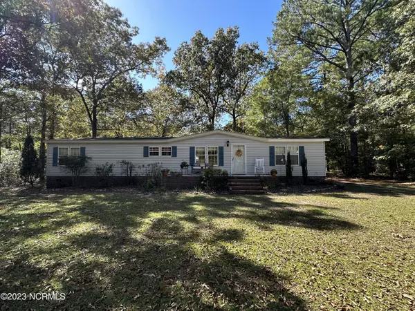 4105 Maggie LN, New Bern, NC 28560