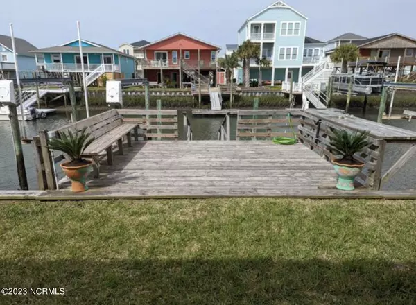 Holden Beach, NC 28462,121 Burlington ST