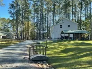 Oriental, NC 28571,180 Fork Point Road W