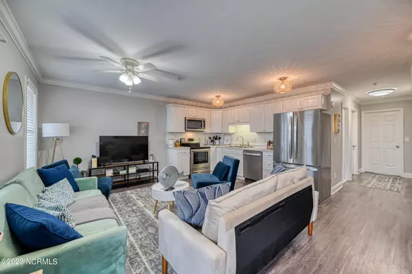 Surf City, NC 28445,305 N Topsail Drive #Unit 15