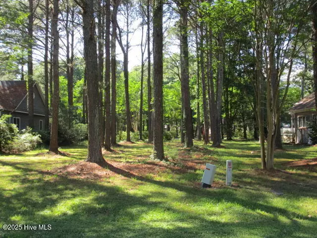 Hertford, NC 27944,18 Croatan RD