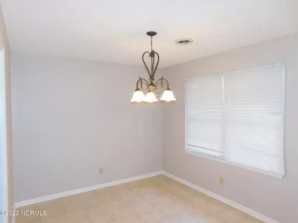 Southern Pines, NC 28387,220 E Illinois Avenue #Apt 8