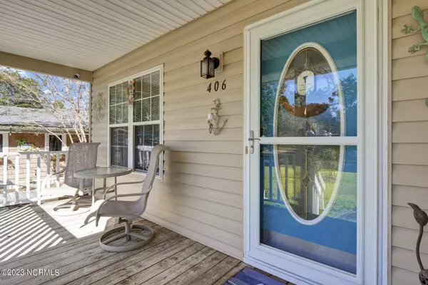 Oak Island, NC 28465,406 Sherrill ST