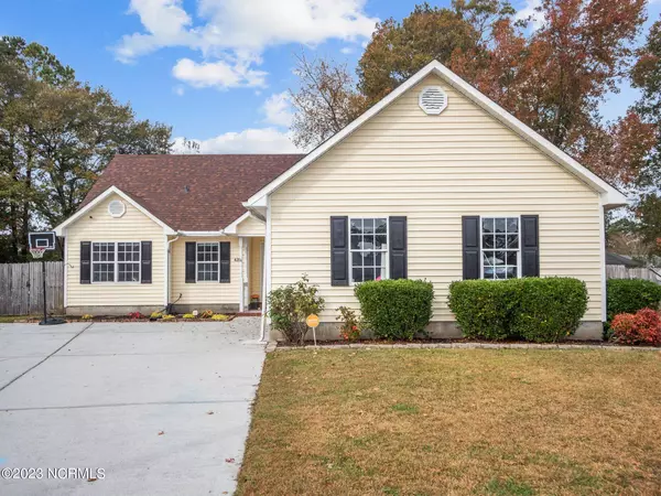 420 Eucalyptus LN, Jacksonville, NC 28546