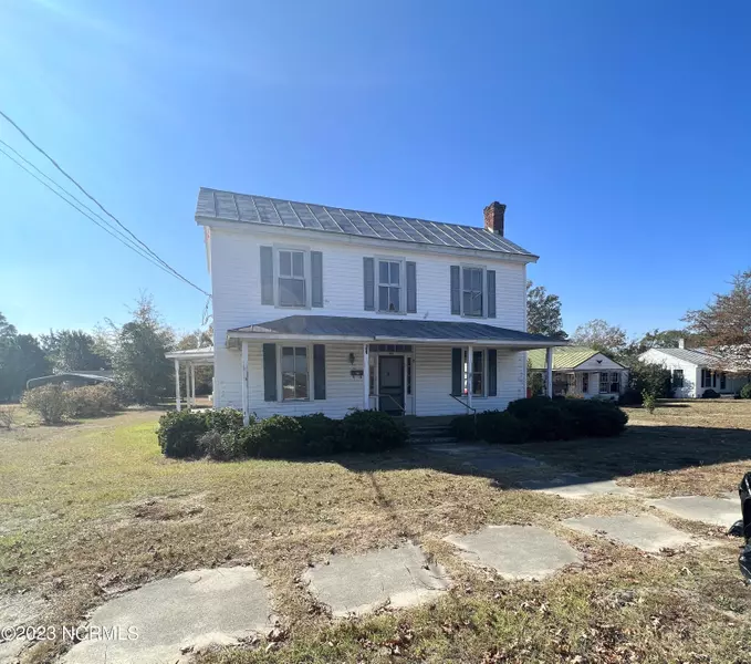 401 W Railroad ST, La Grange, NC 28551