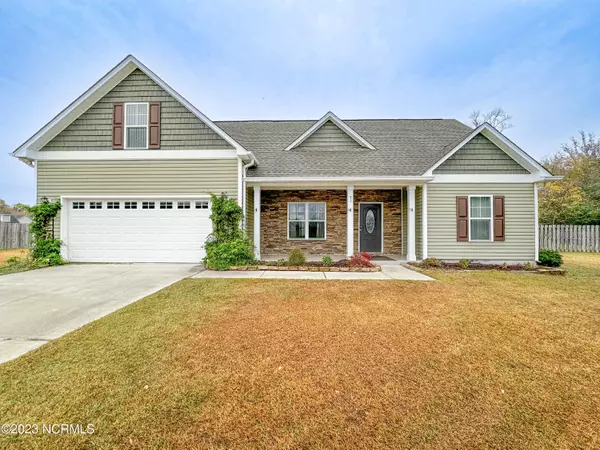 51 E Tumbling Waters Road, Rocky Point, NC 28457